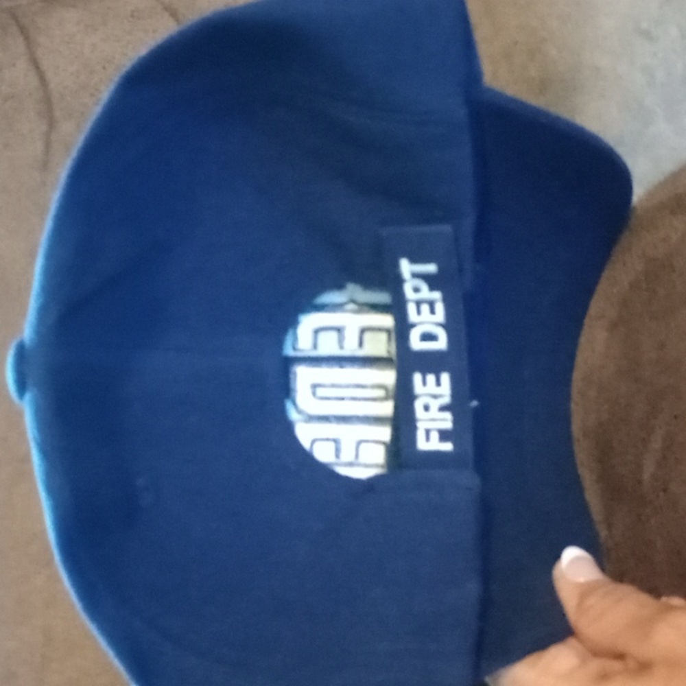 Hat - Picture 2 of 4